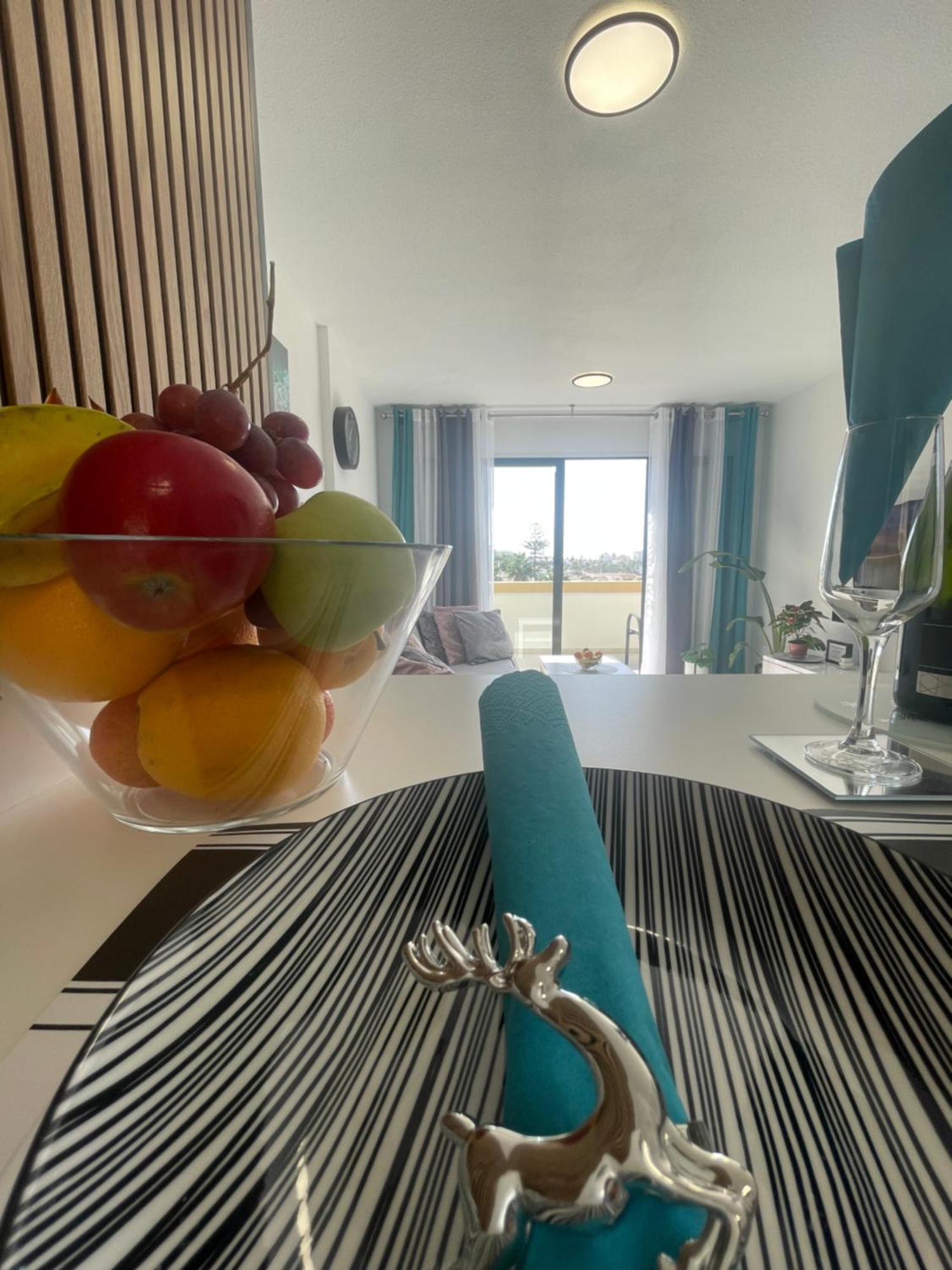 Royal View Apartment - Playa De Las Americas Eksteriør billede
